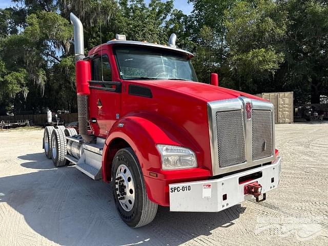 Image of Kenworth T880 equipment image 2