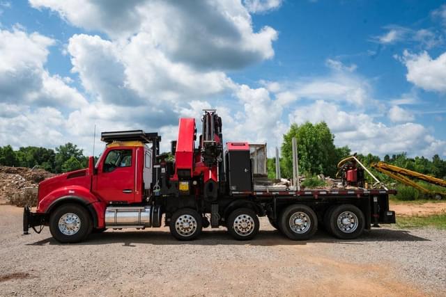 Image of Kenworth T880 equipment image 1