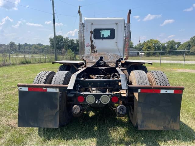 Image of Kenworth W900 equipment image 4