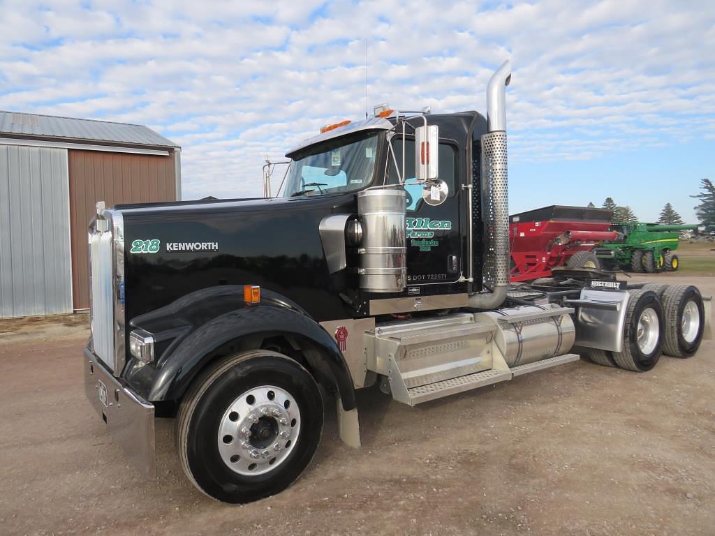 Image of Kenworth W900 Primary image