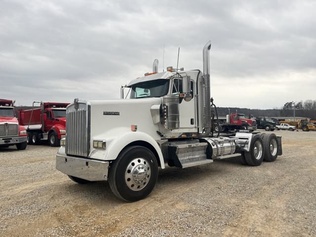 Image of Kenworth W900 equipment image 1