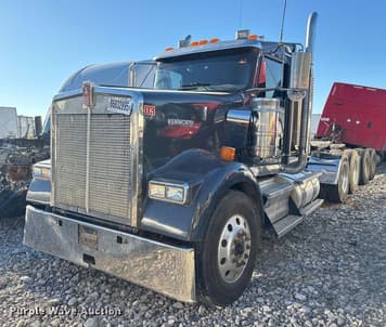 Main image Kenworth W900