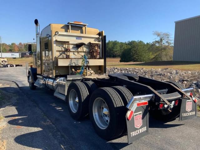 Image of Kenworth W900 equipment image 2