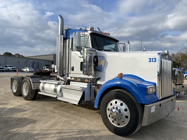 Image of Kenworth W900L equipment image 3