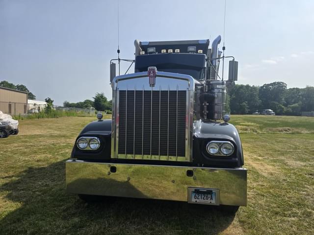 Image of Kenworth W900L equipment image 2