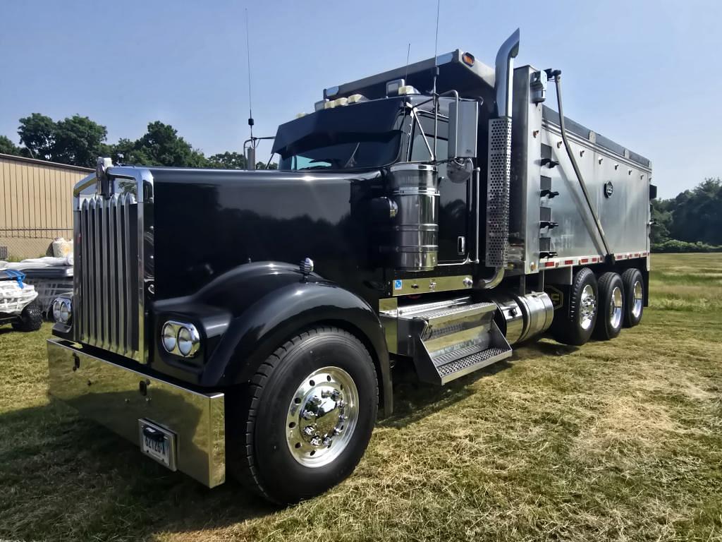 Image of Kenworth W900 Primary image
