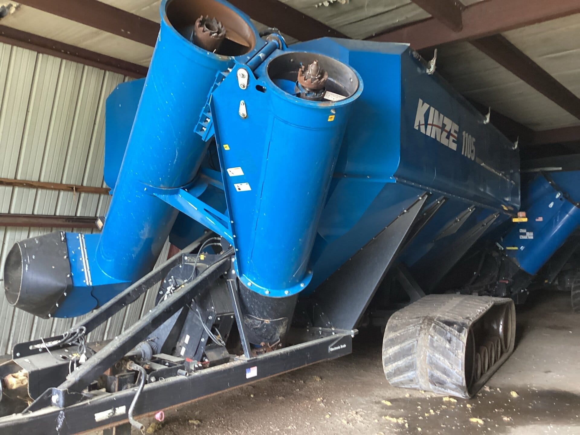 2018 Kinze 1105 Equipment Image0