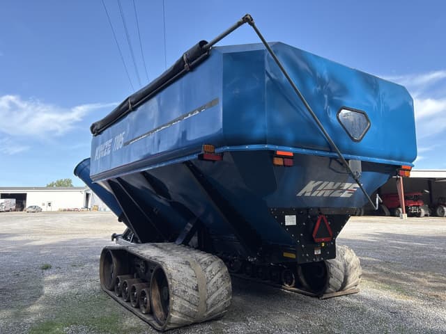Image of Kinze 1105 equipment image 4