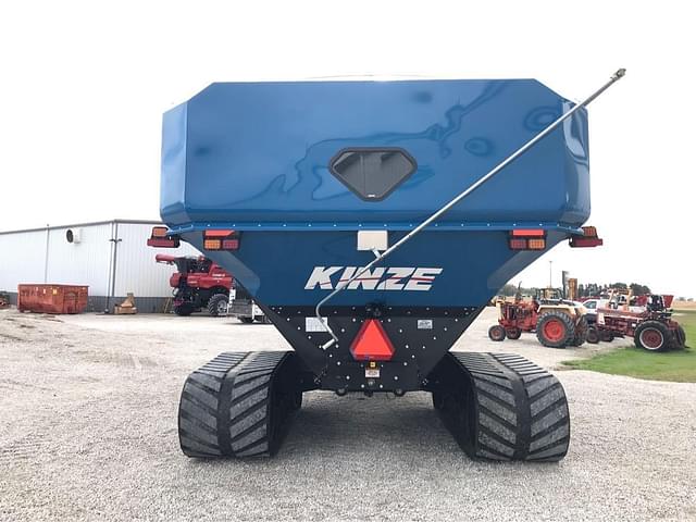 Image of Kinze 1105 equipment image 3