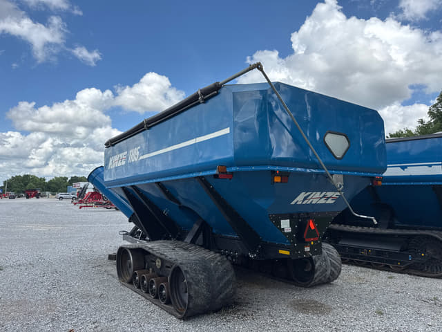 Image of Kinze 1105 equipment image 4