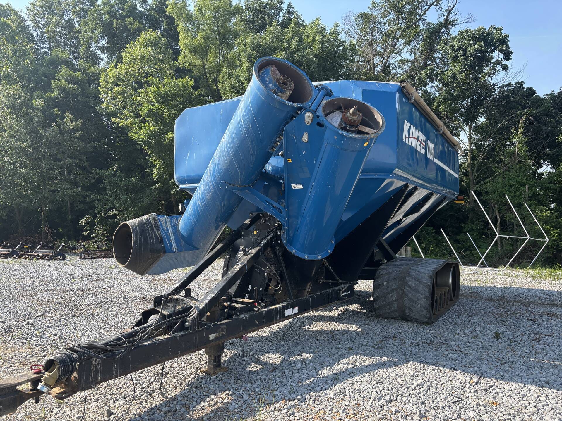 2018 Kinze 1105 Equipment Image0