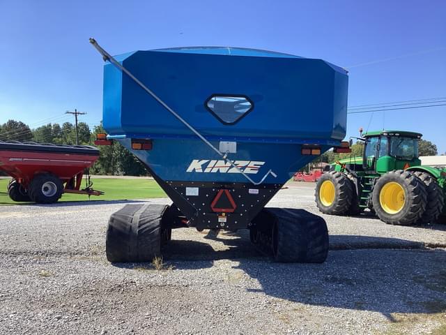 Image of Kinze 1105 equipment image 3