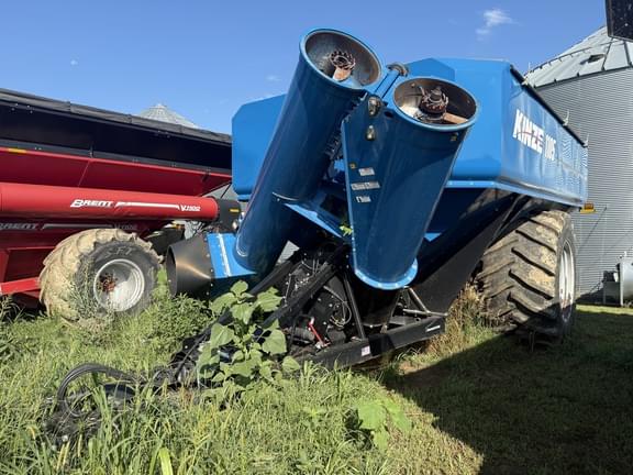 Image of Kinze 1105 equipment image 1