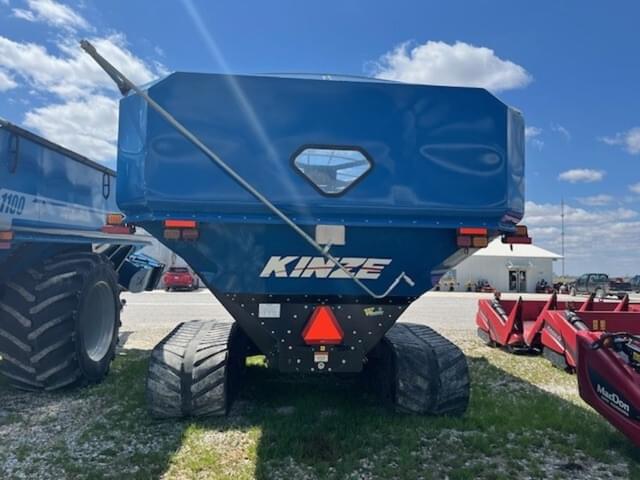 Image of Kinze 1305 equipment image 3