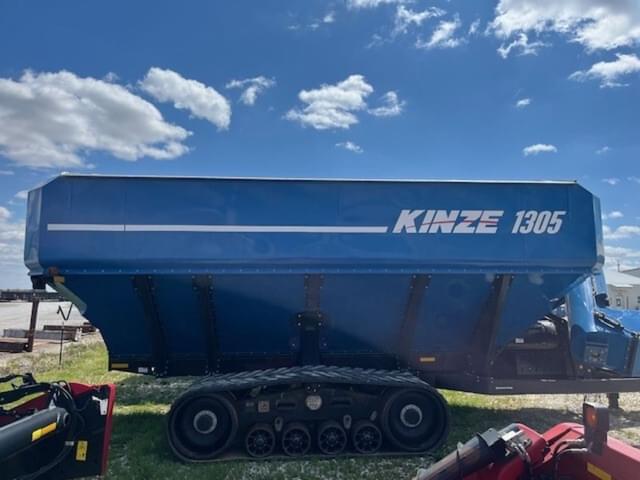 Image of Kinze 1305 equipment image 2