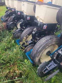 Image of Kinze 3000 equipment image 4