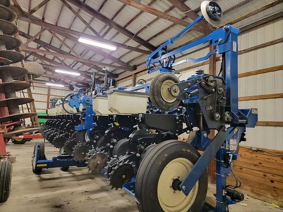 Image of Kinze 3600 Primary image