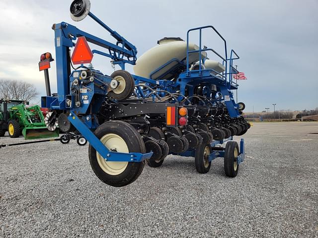 Image of Kinze 3600ASD equipment image 4