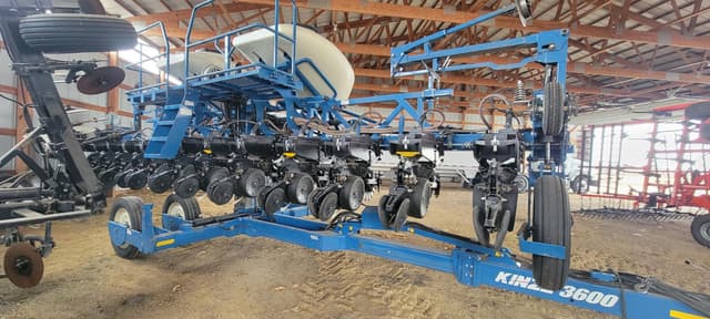 Image of Kinze 3600ASD equipment image 1