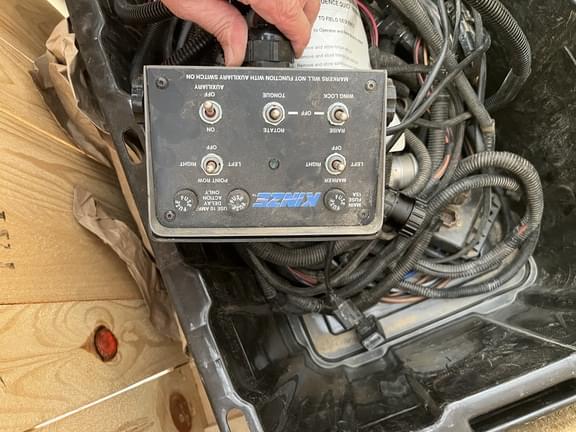 Image of Kinze 3700 equipment image 1