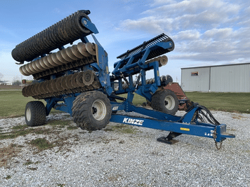 Main image Kinze Mach Till 401