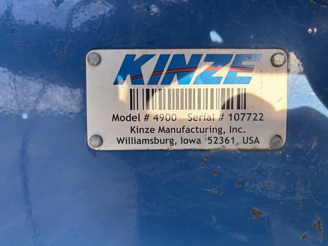 Image of Kinze 4900 equipment image 4