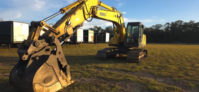 Image of Kobelco SK210LC-10 equipment image 3