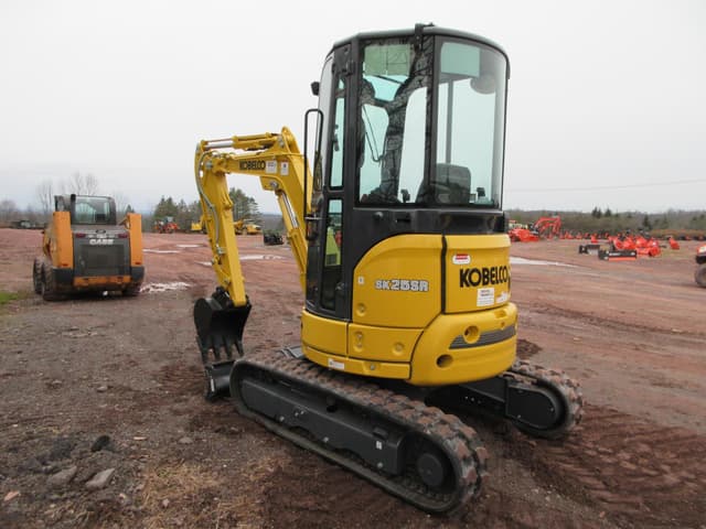 Image of Kobelco SK25SR equipment image 2
