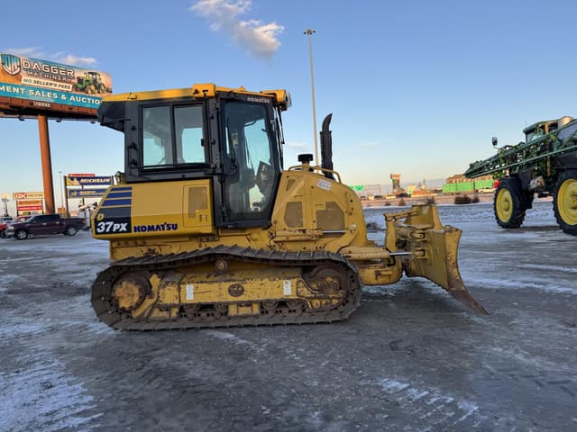 Image of Komatsu D37PX-24 equipment image 2