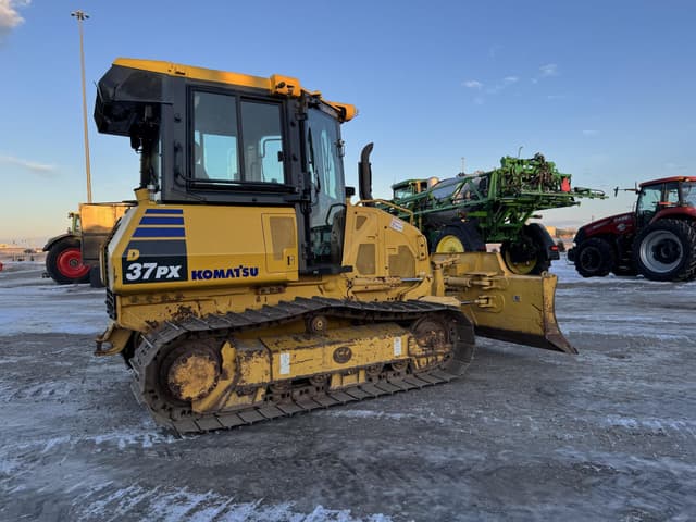 Image of Komatsu D37PX-24 equipment image 3
