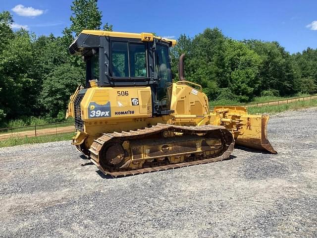 Image of Komatsu D39PX-24 equipment image 2