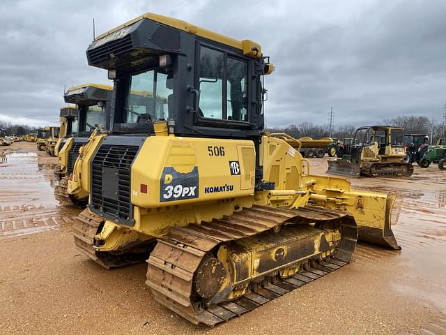 Image of Komatsu D39PX-24 equipment image 2