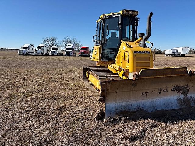 Image of Komatsu D39PX-24 equipment image 1