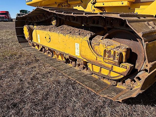 Image of Komatsu D39PX-24 equipment image 3