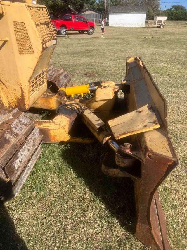 Image of Komatsu D41P equipment image 3