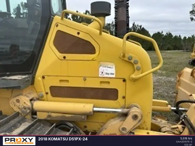 Image of Komatsu D51PX-24 equipment image 4