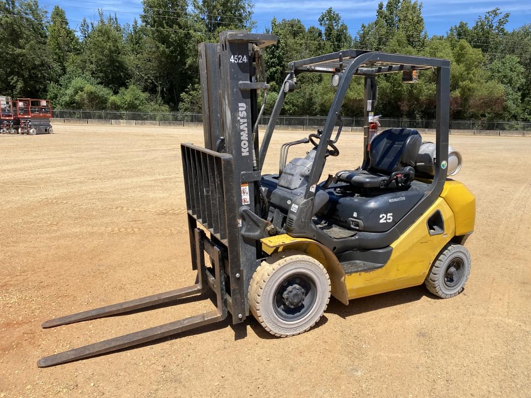 Image of Komatsu FG25T-16 Primary image