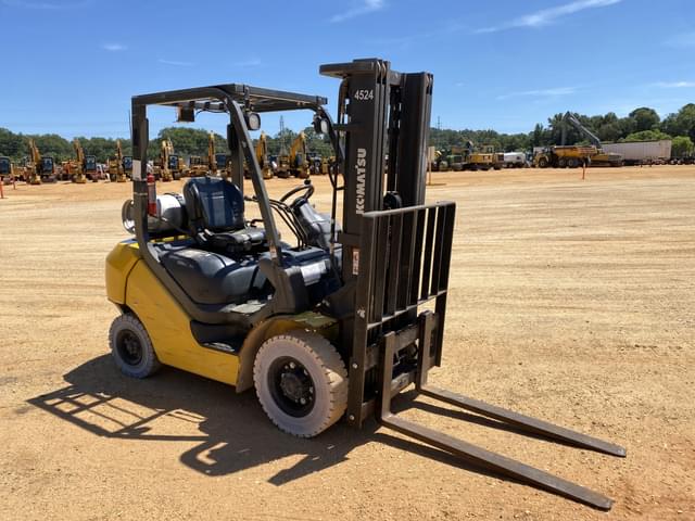 Image of Komatsu FG25T-16 equipment image 3