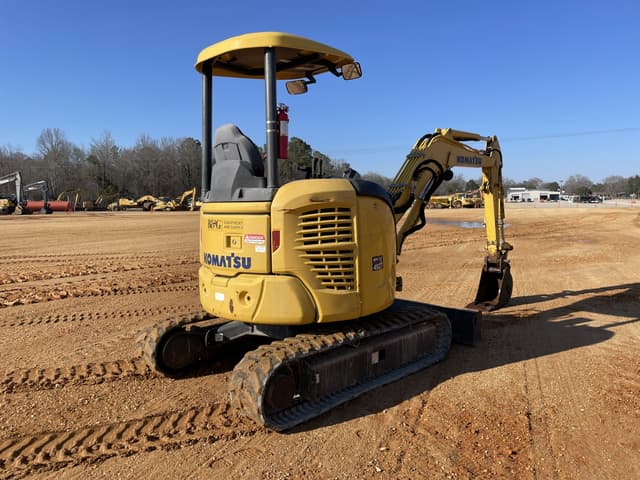 Image of Komatsu PC30MR-5 equipment image 3