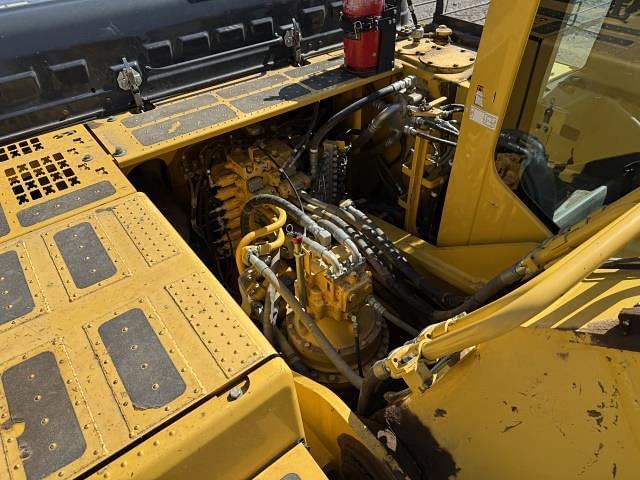 Image of Komatsu PC360LCI-11 equipment image 4