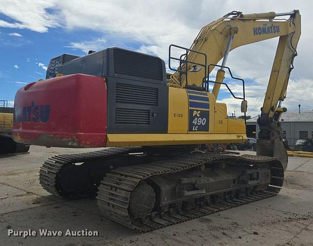 Image of Komatsu PC490LC-11 equipment image 4