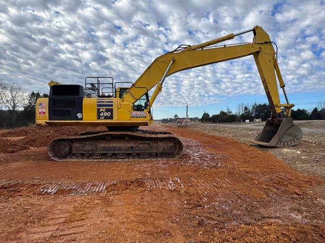 Image of Komatsu PC490LC-11 equipment image 3
