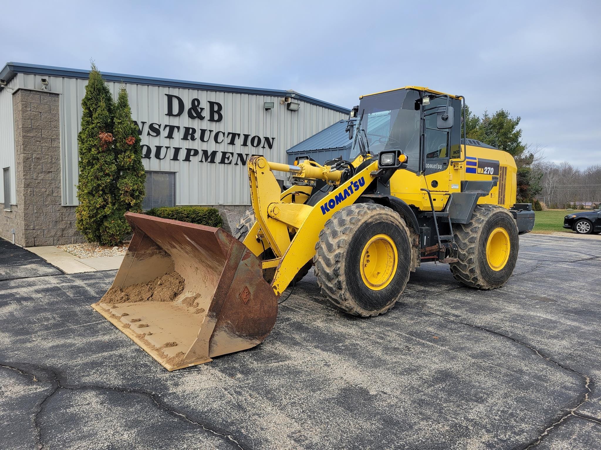 Main image Komatsu WA270