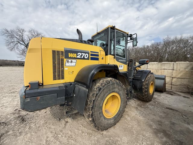 Image of Komatsu WA270-8 equipment image 1