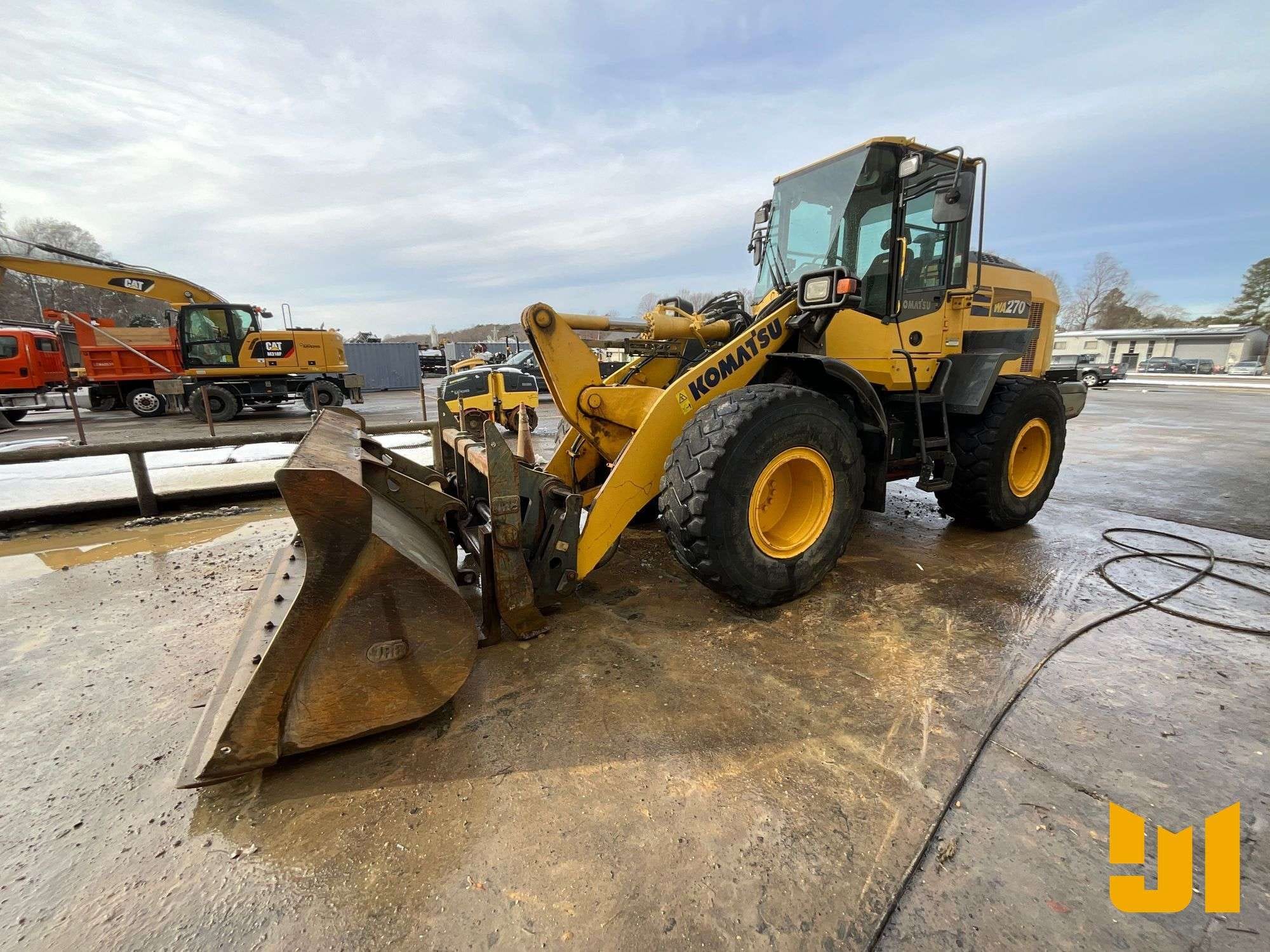 2018 Komatsu WA270 Equipment Image0