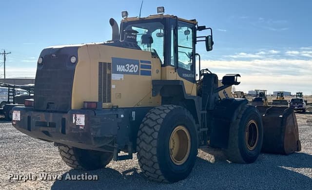 Image of Komatsu WA320-8 equipment image 4
