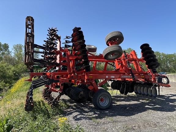 Image of Kuhn Krause Interceptor 8050 equipment image 4