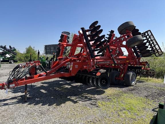 Image of Kuhn Krause Interceptor 8050 equipment image 3