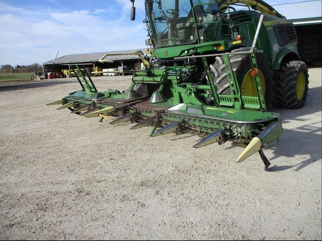 Image of Krone Easy Collect 750-3 equipment image 2