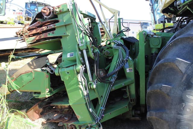 Image of Krone Easy Collect 903 equipment image 4